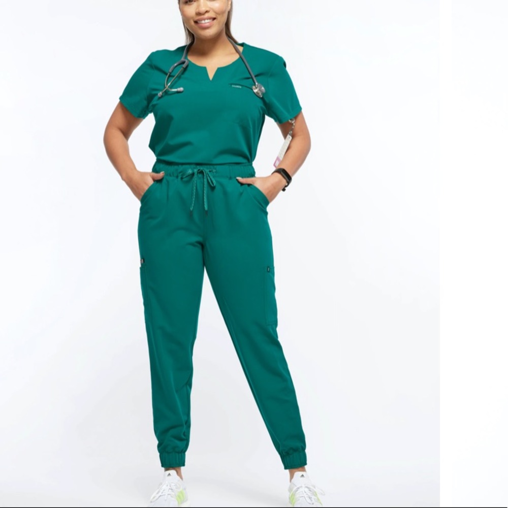 Jaanuu Hunter Green Scrub Set